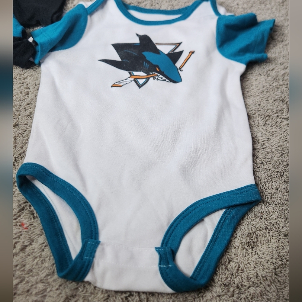 San Jose Sharks Pack of 3 Onesies - NB 6-9 MO - Picture 2 of 12